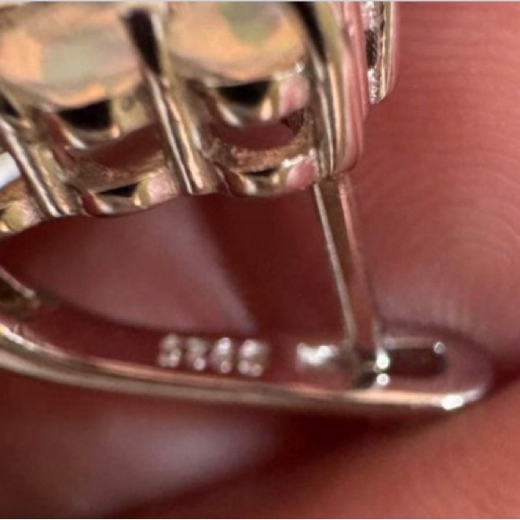 Sterling Silver marked and beautiful double strand Opal pierced Earrings. 1/2 “ - Picture 3 of 5